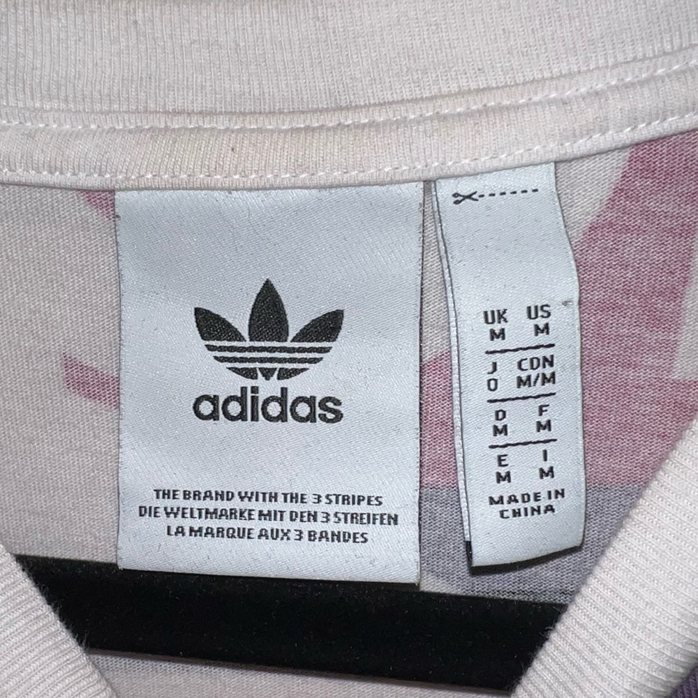 Adidas‎ - Picture 2 of 4